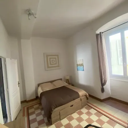 Climatise,idealement Situe 100m Du Vieux Port. Apartment Bastia (Corsica)